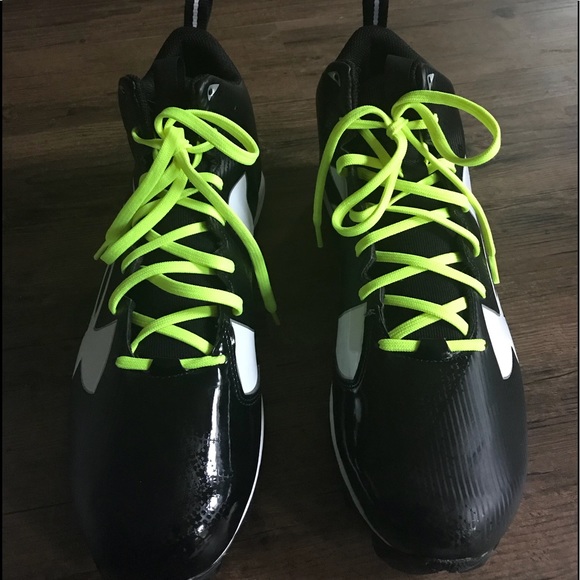 Under Armour Crusher Football Cleats - Picture 1 of 5